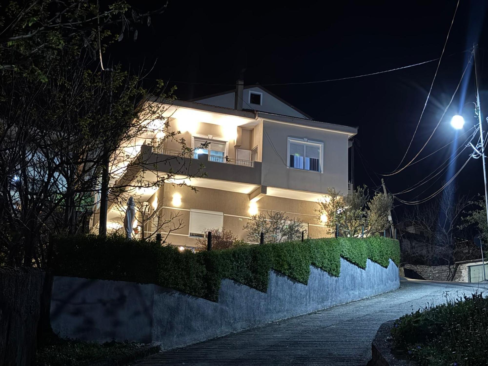 Ilvi Guesthouse Αργυρόκαστρο Εξωτερικό φωτογραφία